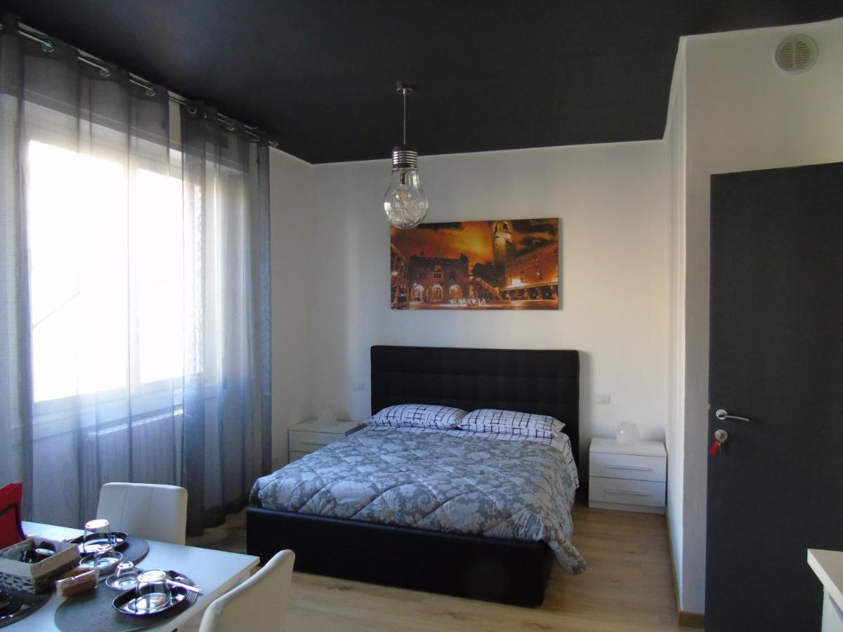 Casa Leonardo Airport Hotel Azzano San Paolo Екстериор снимка
