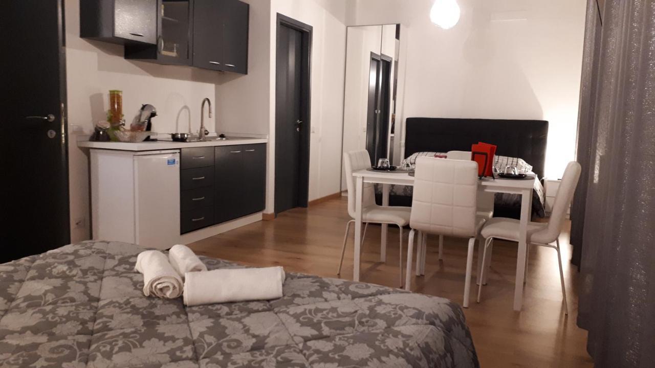 Casa Leonardo Airport Hotel Azzano San Paolo Екстериор снимка