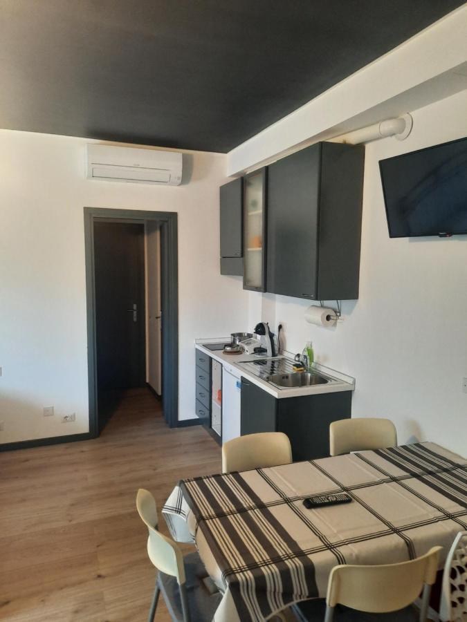 Casa Leonardo Airport Hotel Azzano San Paolo Екстериор снимка