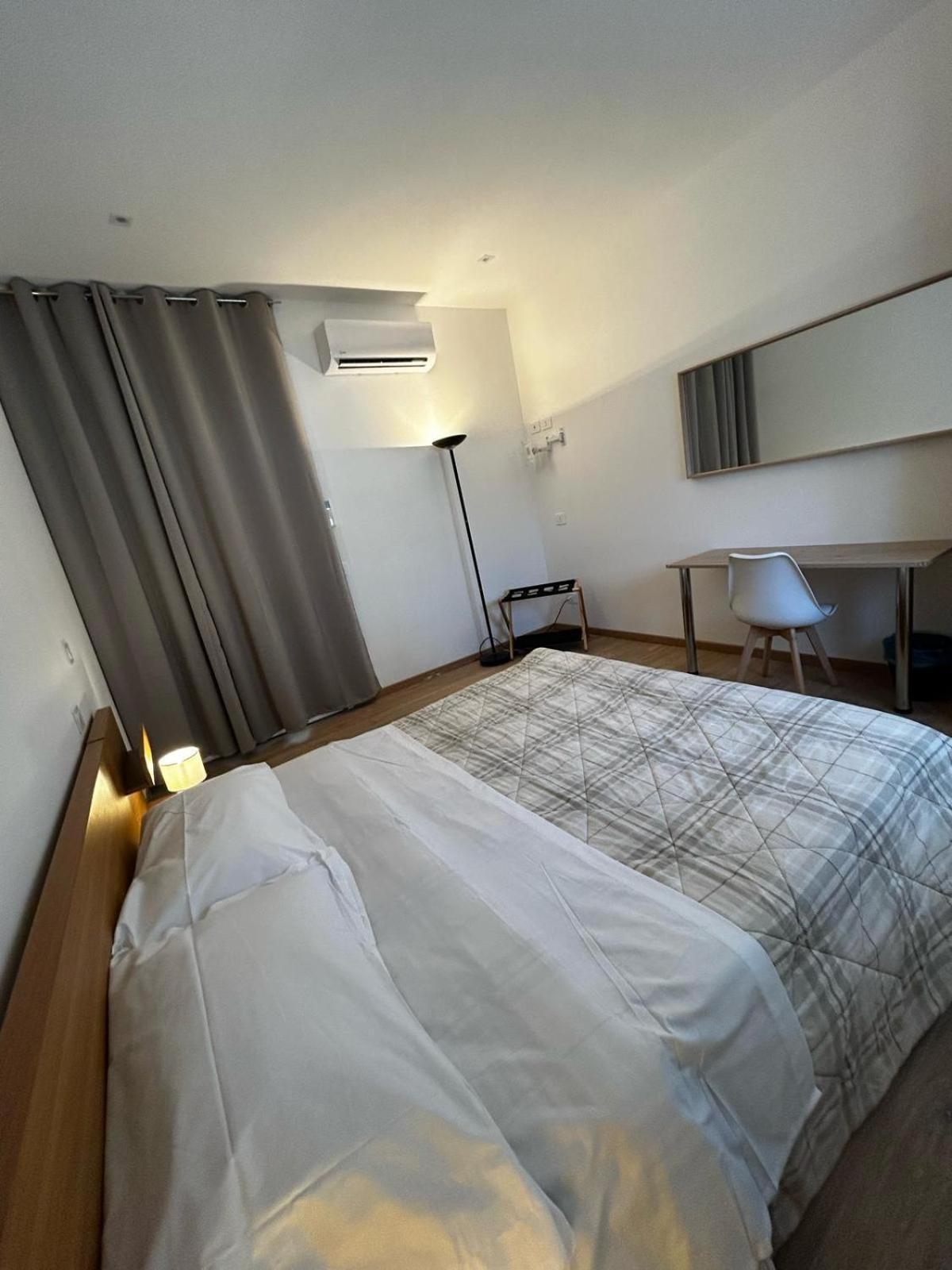 Casa Leonardo Airport Hotel Azzano San Paolo Екстериор снимка